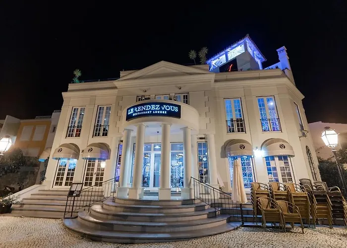 Charming Triplex T2 In The Old Village Vilamoura クアルテイラ