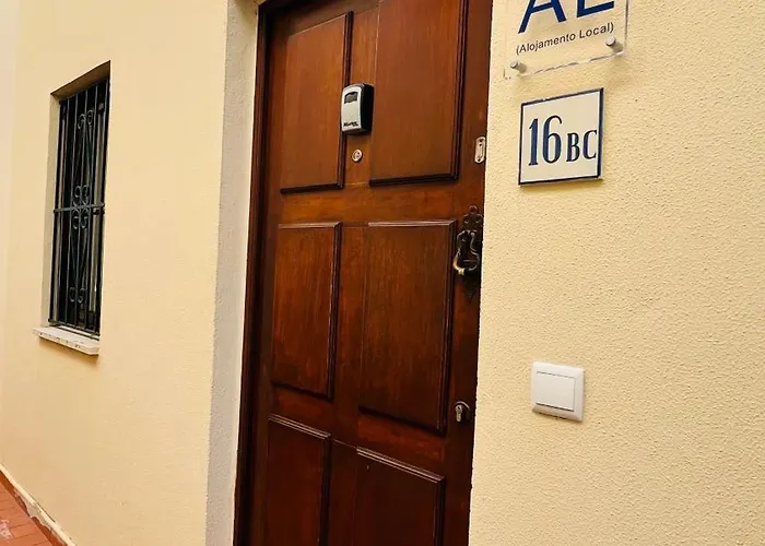 Charming Triplex T2 In The Old Village Vilamoura