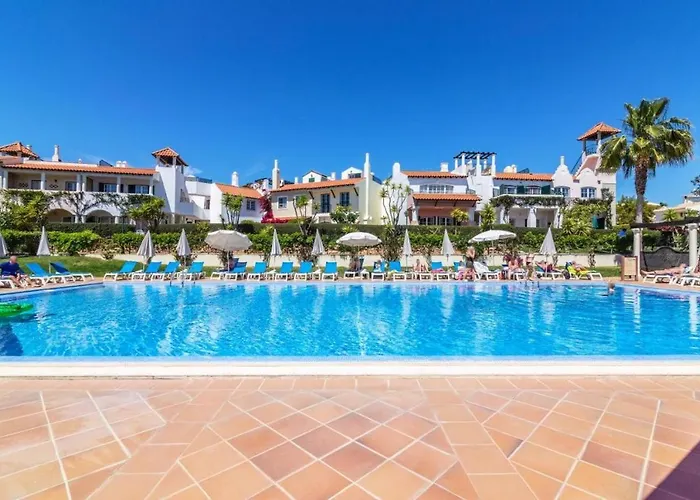 Charmoso T2 Triplex Com Rooftop No Old Village, Vilamoura Apartment *